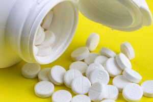 De ce se ascunde eficiența acestui medicament împotriva COVID-19? Un cunoscut medic român atenționează din nou: ”Poate trata chiar și infecțiile nozocomiale! Însă medicii sunt amenințati cu pierderea dreptului de liberă practică dacă prescriu așa ceva”