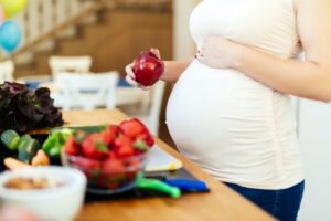 Ce să mănânci pentru a rămâne însărcinată? Explicațiile nutriționistului